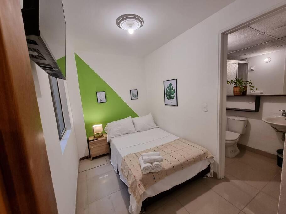 El Jardin De Manila Apartment Medellin Bagian luar foto