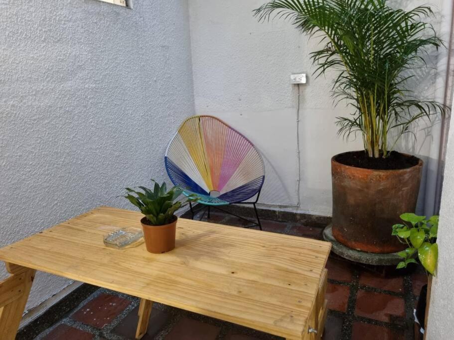 El Jardin De Manila Apartment Medellin Bagian luar foto