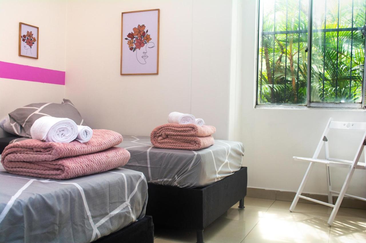 El Jardin De Manila Apartment Medellin Bagian luar foto